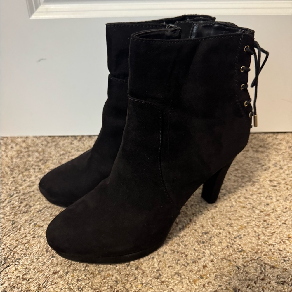 Metaphor Chic Black Ankle Boots with Lace-Up Boots